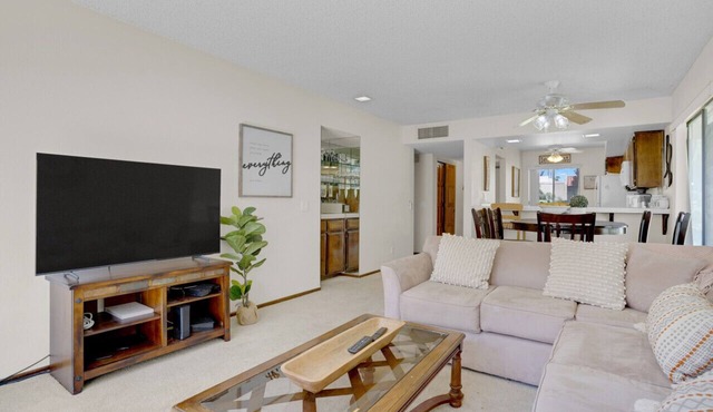 Rancho Villa: Resort Living, Pool, Hot Tub, Tennis
