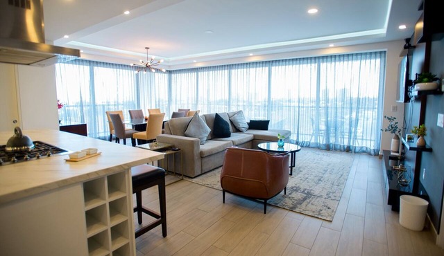 Real View Towers, Real Center, Spectacular 3BR 2nd floor, Zona Real Near Andares