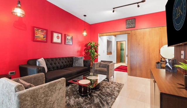 Red Vibe Music Decor | King Bed + Parking + Office