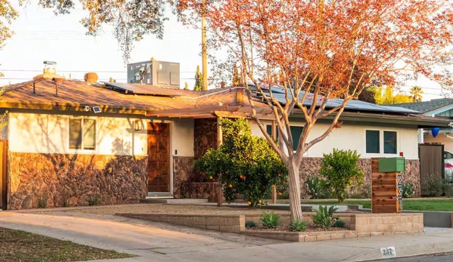 Redlands Retreat - 3BR, Gym, Pool, Outdoor Shower