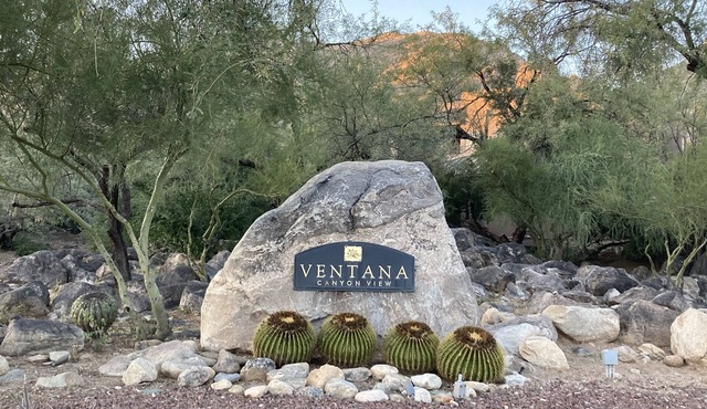 Refreshing Desert Oasis: View, Sparkling Pool, Massage Chair, Remote Work Ready