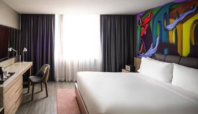 Relax and Unwind in Our Chic Urban Oasis | Pets Are Allowed | Airport Shuttle