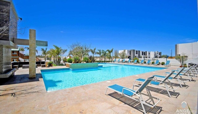 Relaxing Gated Retreat, Pool & Near Malecón
