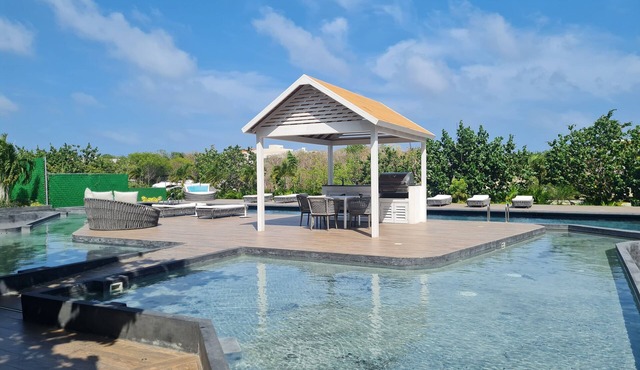 Relaxing Waterfront Getaway in Puerto Aventuras