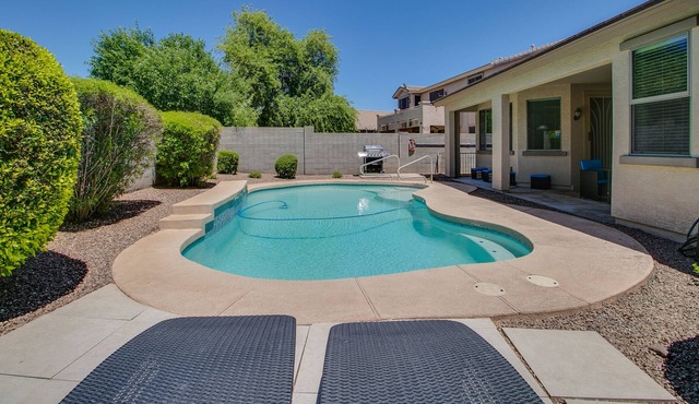 Remodeled 4 Bdrm w/ Pool near WestGate Entertainment District!