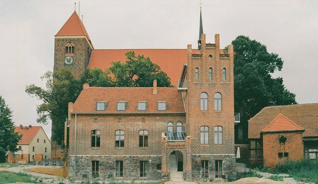 Renovated commandery on the Elbe with sauna in Werben