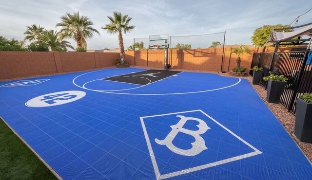 Resort Style - Batting Cage - Pickleball Court - Pool - 10 min Spring Training