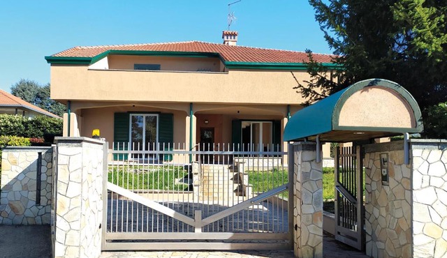 Rho Mind Villa in Rho