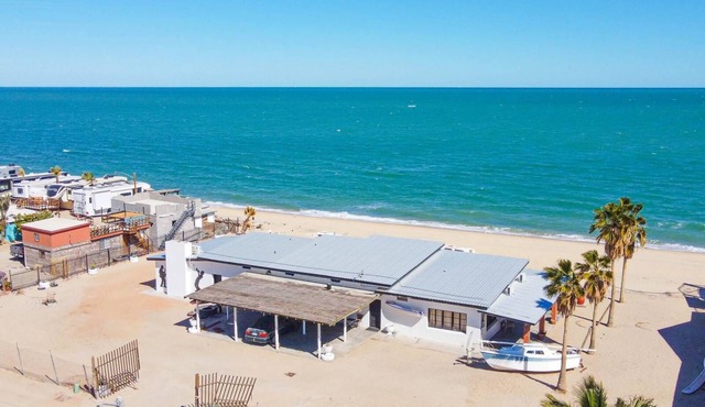 Rick`s Beachfront House