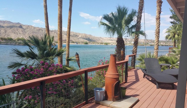 Riverfront 3bd,3bth, boat dock, close to casinos. Perfect getaway. Winter rental