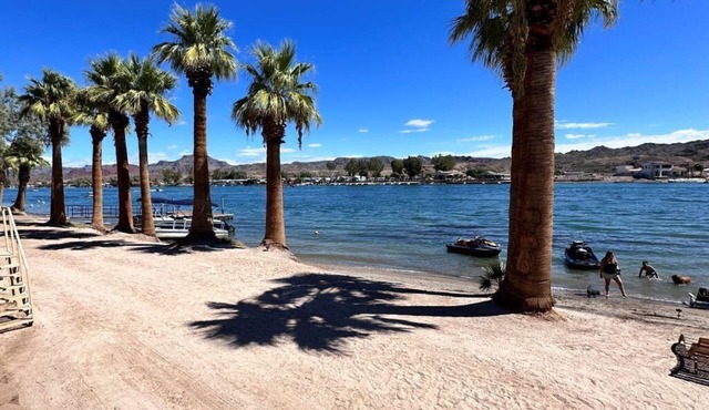 Riverfront Beach Villa 4 on the Colorado River