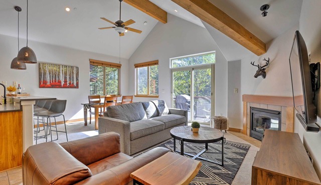 Riverfront Silverthorne Condo Near Skiing! in Silverthorne