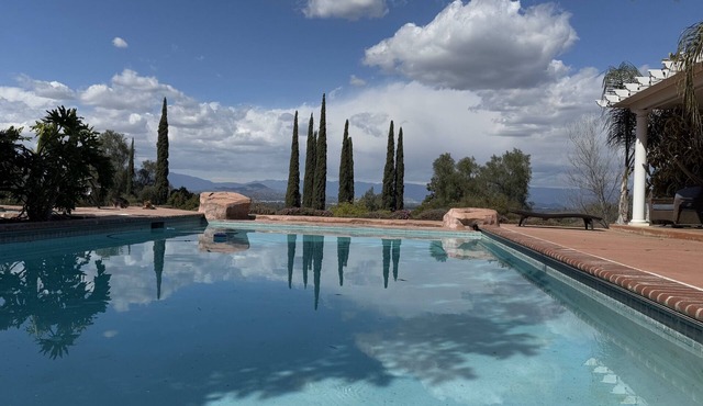 Riverside Retreat: Private Oasis w/Pool, Hot Tub, Stunning Views!