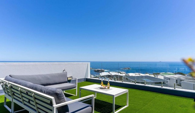 Rocha - Chic Villa 150m to Beach Pool Roof Deck