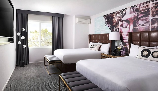 Rooftop Lounge & Tennis Court, Pool, Near Sunset Strip & Metro Access