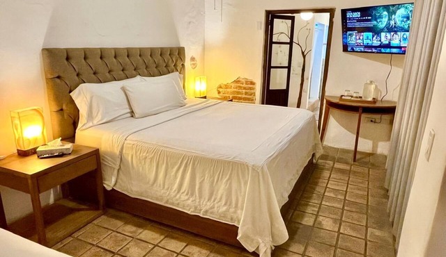 Room #1 two blocks from the Malecon