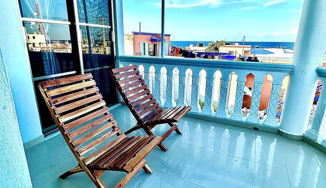 Rooms with private bathroom and Ocean views? Yeah! I found it