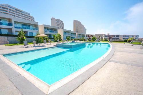 Rosarito Jr Penthouse at La Jolla Excellence
