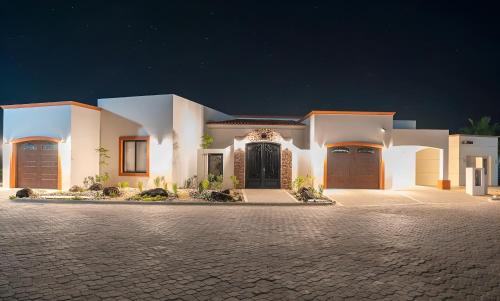 Seaside Hacienda 6 Bedrooms