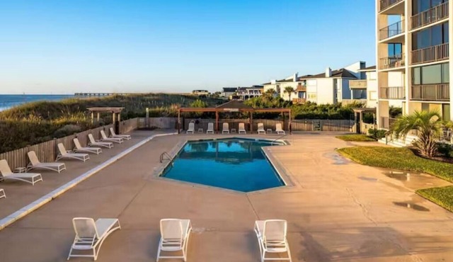 Seaside Solace: Panoramic Views Ocean front property with pool