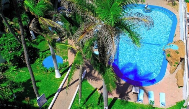 Seaside Suite Offering Comfort, Luxury, and Panoramic Sea Views