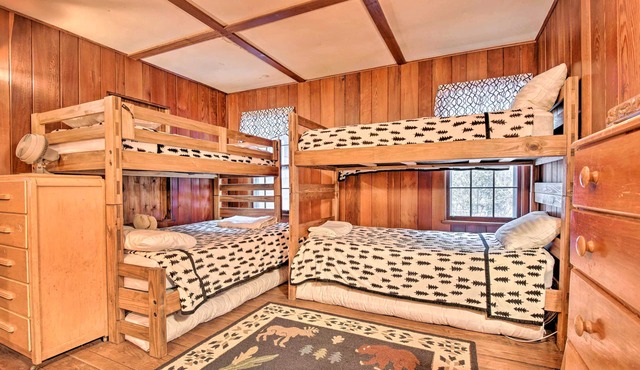 Secluded & Rustic Lake Harmony Cabin w/Fire Pit! in Lake Harmony