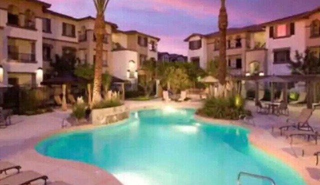Serene 2bd/2bath with pool & gym access