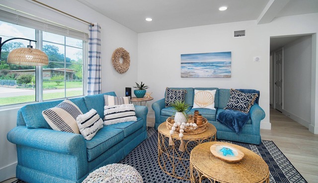 Serene Abode w/3BR~2 mi to Ocean~5 mi to Mayo~Fenced Yard