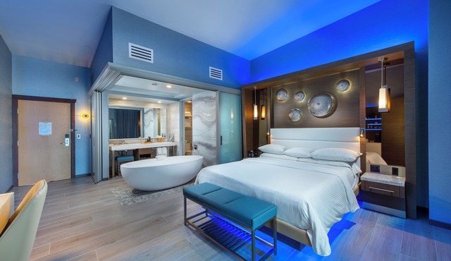 Shade Hotel