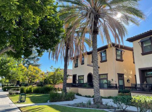 Shopping at Arcadia Mall, Homes, School District, Comfortable Home on Huntington Road