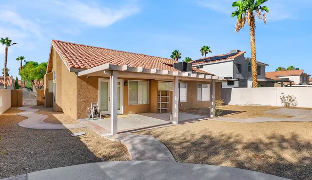 Silverado Ranch Home-Near Casino-10 min to Airport