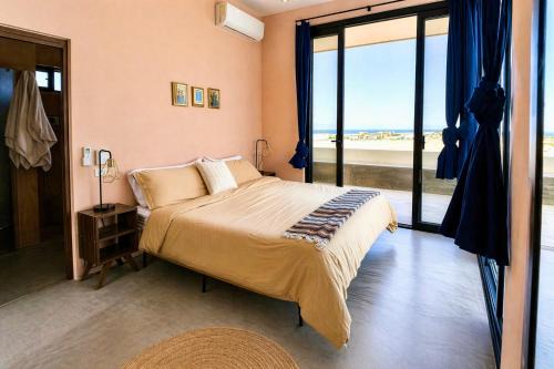 Simple Stay, Big Views, Private Room & Pool