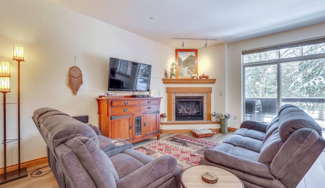 Ski & Explore: Silverthorne Gem w/Hot Tub Access! in Silverthorne