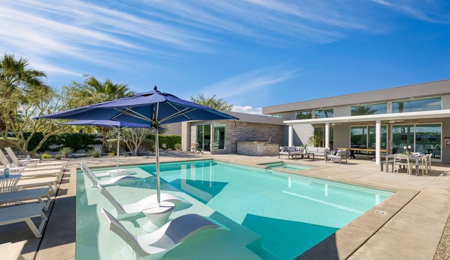 Sleeps 28 | Bocce Ball, Pool, EV Charger, Near Coachella | Polo Villas Paradise