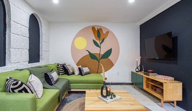 Sleeps 9, Outdoor Space, PingPong Table, in Villa