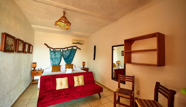Small luxury hotel, Hideaway near Acapulco on the beach