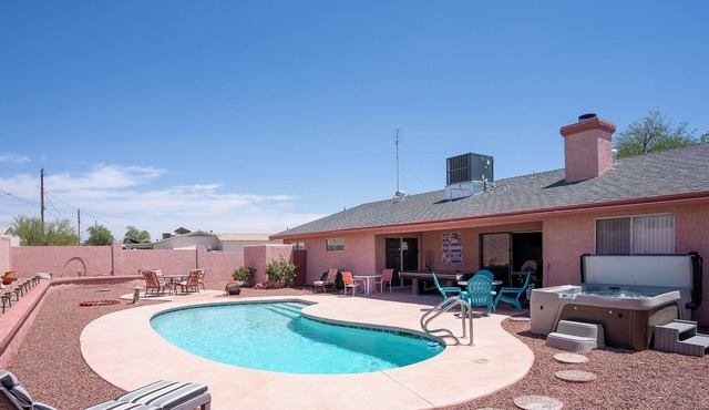 SNOWBIRD DISCNT! MONTHLY&WKLY Walk LONDON BR/TOWN 4+2 Heat Pool, HTub Cornhole!