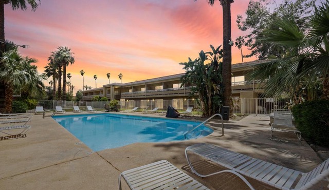 Sol Springs Inn