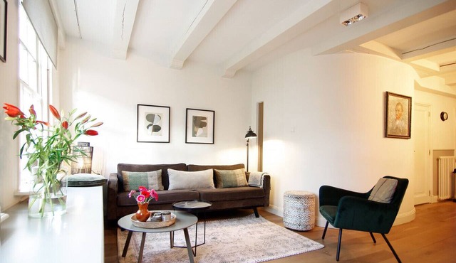 Sonnenberg - Canal side & view - Private & Central in Amsterdam