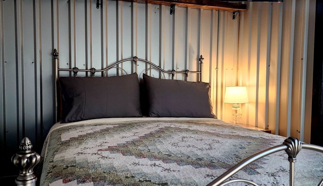 Sonoran Desert Getaway ~ The DoeHawk Creek Cabin