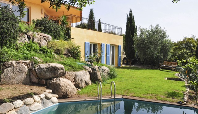 South-facing garden level semi-buried swimming pool