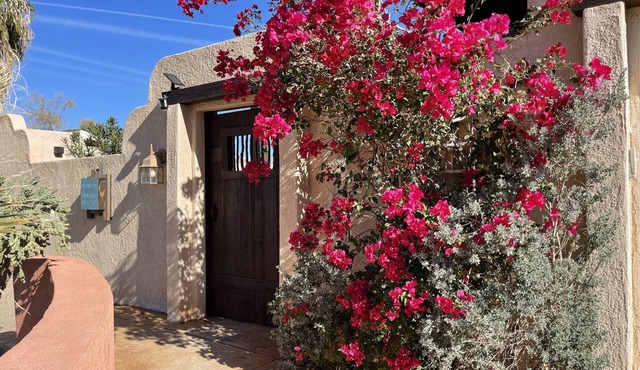 Southwest Modern ツ Private Pool ❤︎ 3 miles to north gate JTNP ツ AC ❤︎ Fireplace
