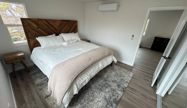 Spacious 1-bd/1bath guest house in the heart of San Diego