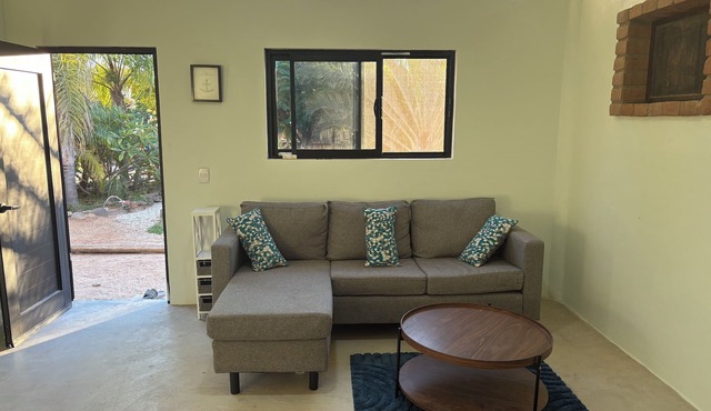 Spacious 1 bedroom Casita near Surf Breaks