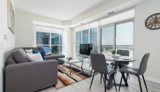 Spacious 2BR Harbourfront Stay in Downtown Toronto in Toronto