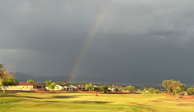 Spacious 4 Bedroom on Golf Course in Mohave Valley. Dove Hunt-Golf + River!