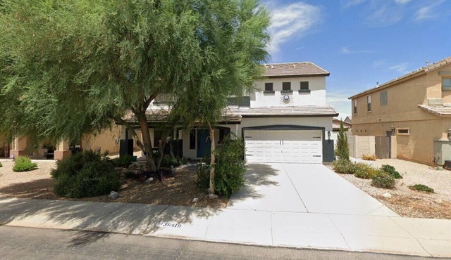 Spacious 4-bedroom house in beautiful Maricopa with AC