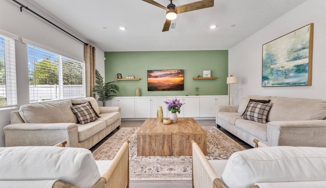 Spacious 4B3.5B｜Garage Access｜Flex-Lease｜Pet-Friendly #42426