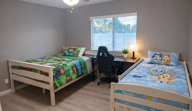 Spacious 4BR Norco Retreat; Near SilverLakes; Pet Friendly; RV Parking