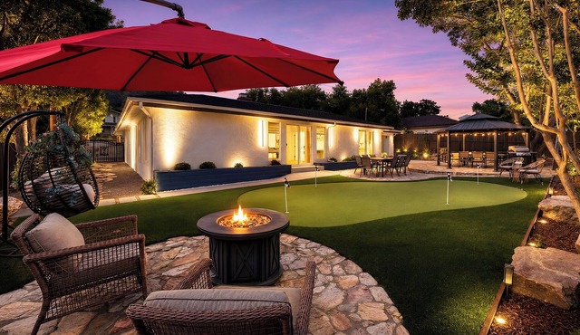 Spacious 5-bedroom country house in tranquil Glendora with AC